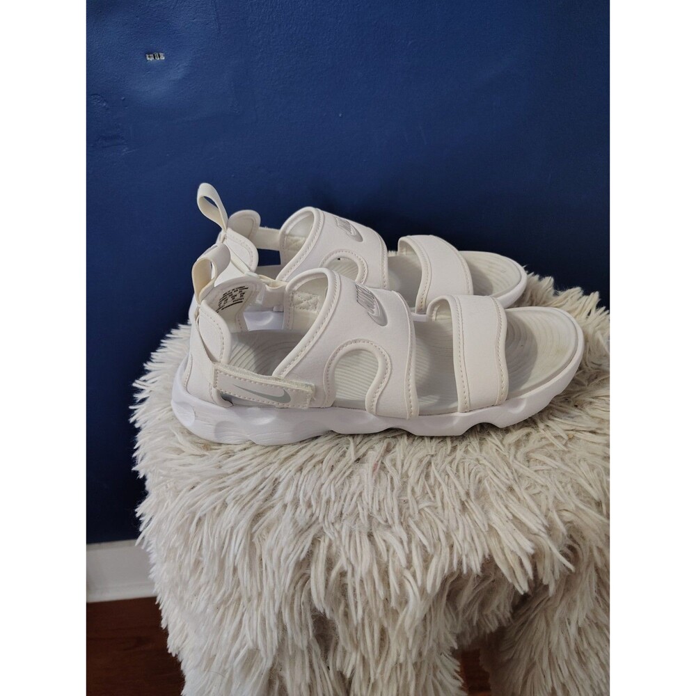 Nike Women's Owaysis Sandals  Size US 8 White EUR 39